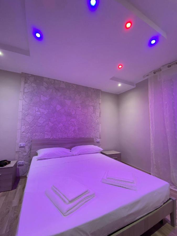 B&B New Paris & Suite 塔兰托 外观 照片