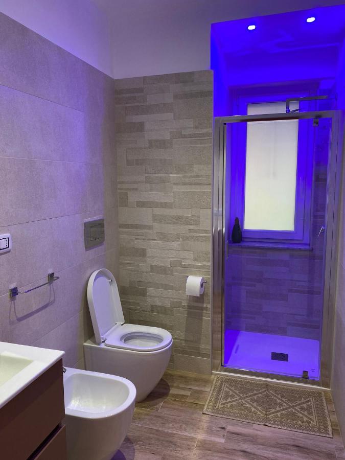 B&B New Paris & Suite 塔兰托 外观 照片