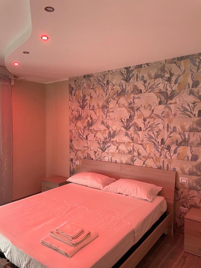 B&B New Paris & Suite 塔兰托 外观 照片