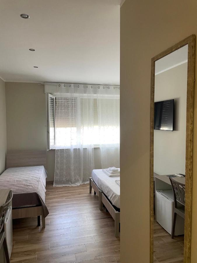 B&B New Paris & Suite 塔兰托 外观 照片