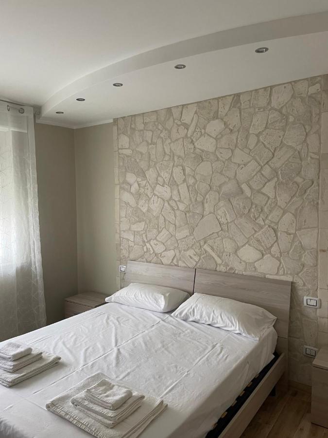 B&B New Paris & Suite 塔兰托 外观 照片